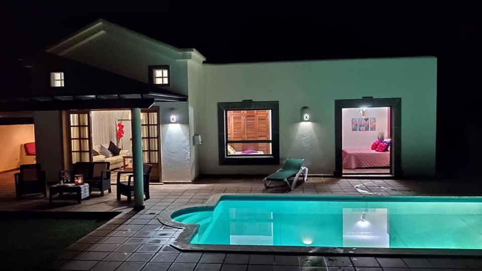 Villa Bol-Can Con Piscina Privada Playa Blanca Dış mekan fotoğraf